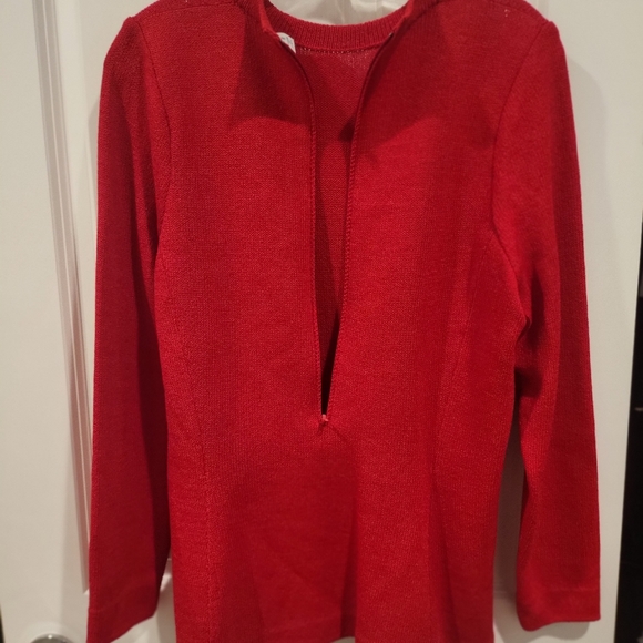 Vintage ST. JOHN COLLECTION by Marie Gray Red pleated skirt and top. - Picture 13 of 13